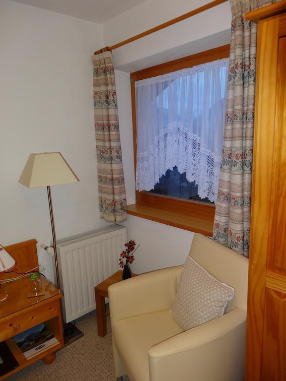 Haus Karl's Ruh Bed & Breakfast Ehrwald Ruang foto