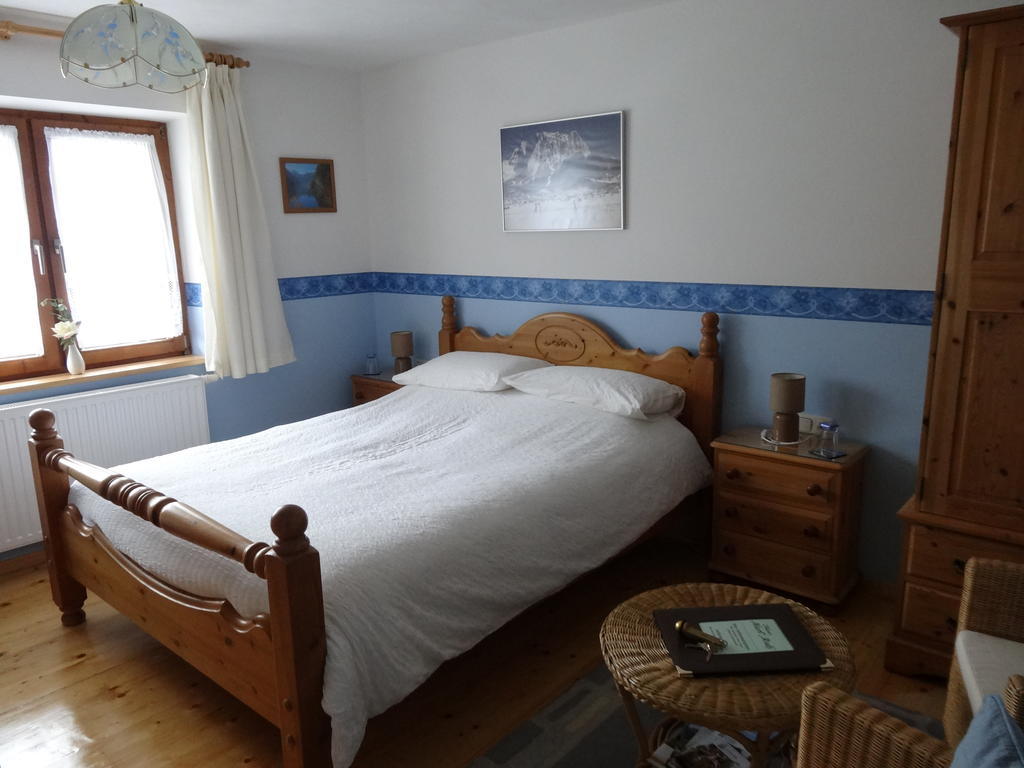 Haus Karl's Ruh Bed & Breakfast Ehrwald Ruang foto