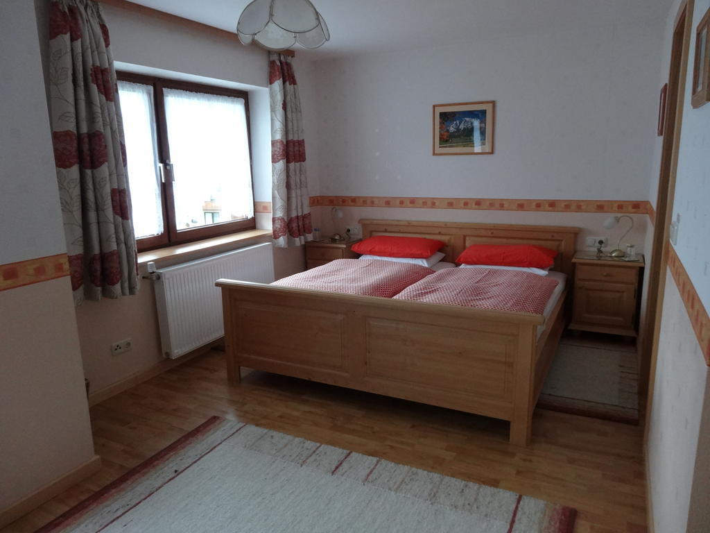 Haus Karl's Ruh Bed & Breakfast Ehrwald Ruang foto