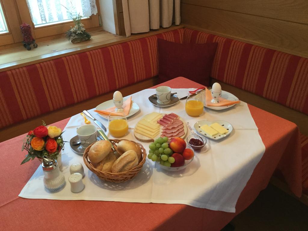 Haus Karl's Ruh Bed & Breakfast Ehrwald Bagian luar foto