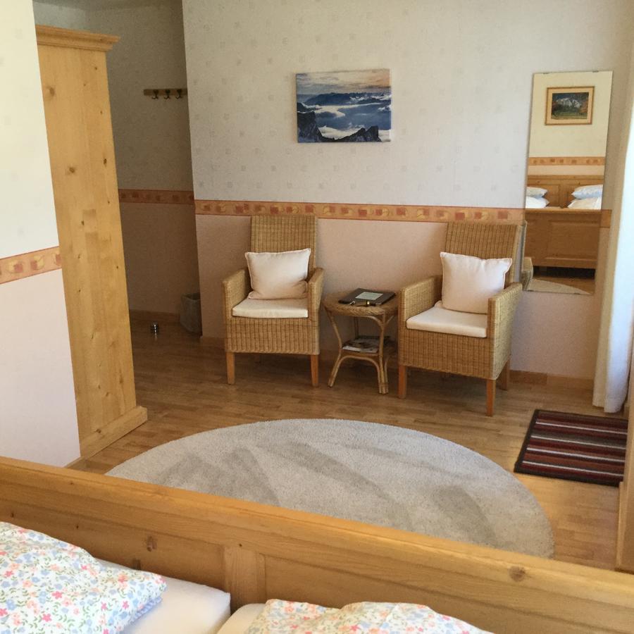 Haus Karl's Ruh Bed & Breakfast Ehrwald Bagian luar foto